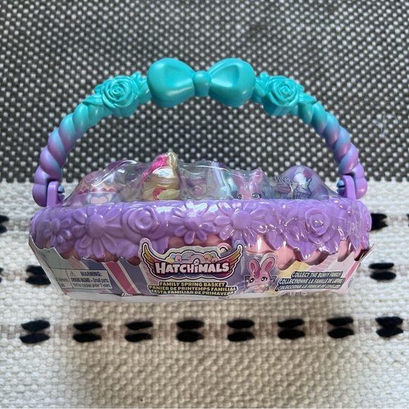 Hatchimals CollEGGtibles Family Spring Toy Basket | NWT - Picture 2 of 4